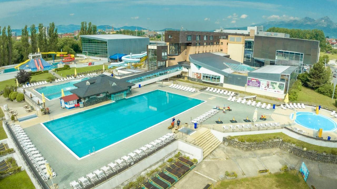 Hotel Aquacity Seasons Poprad Buitenkant foto