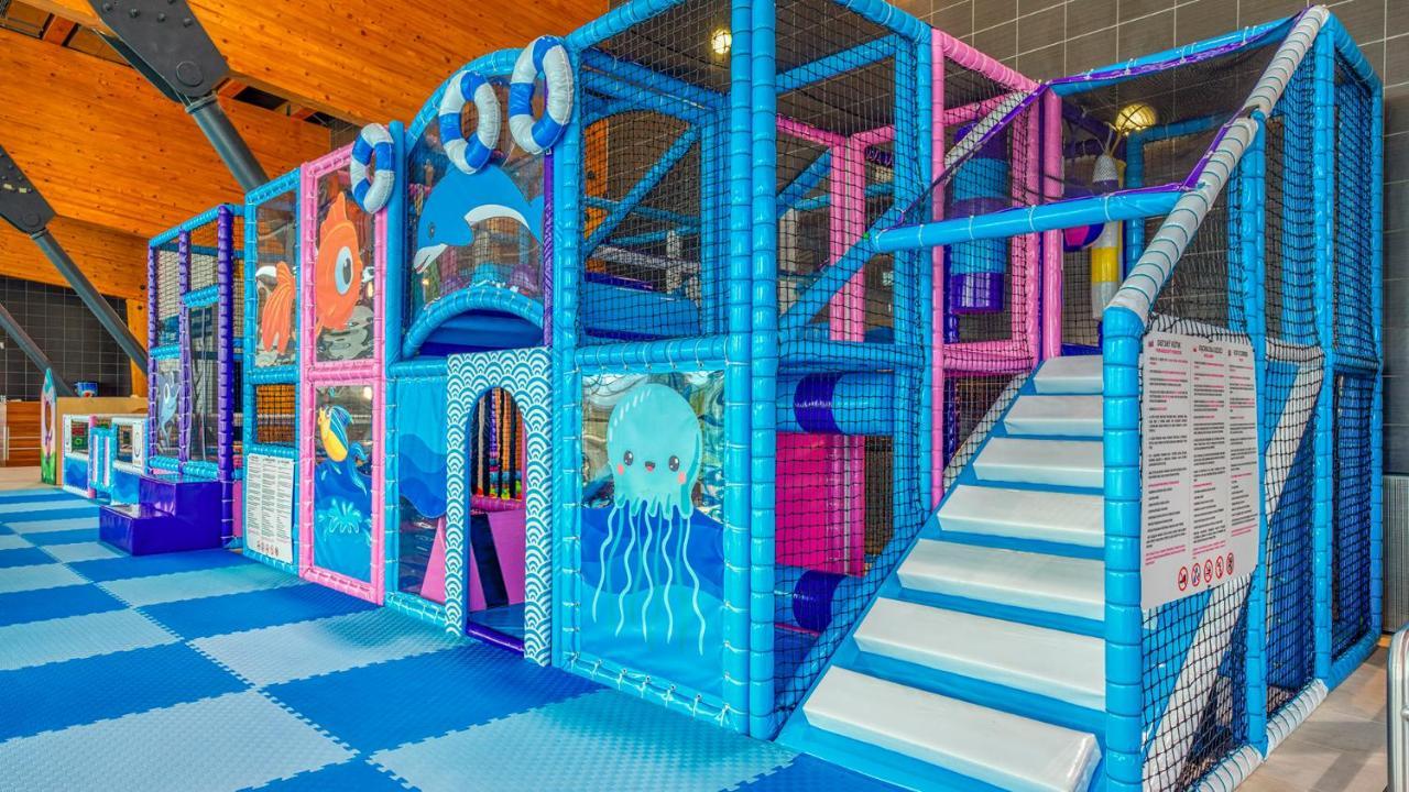 Hotel Aquacity Seasons Poprad Buitenkant foto