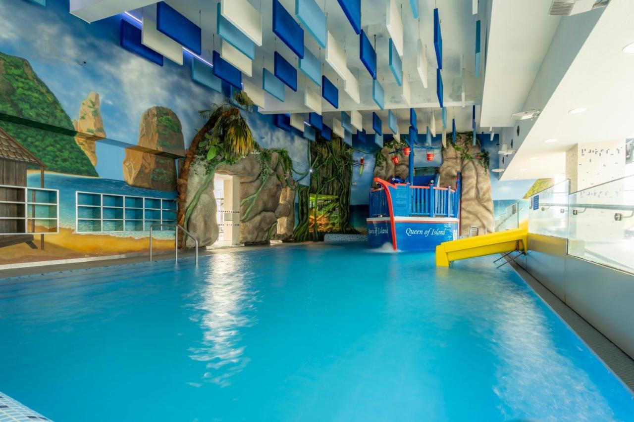 Hotel Aquacity Seasons Poprad Buitenkant foto