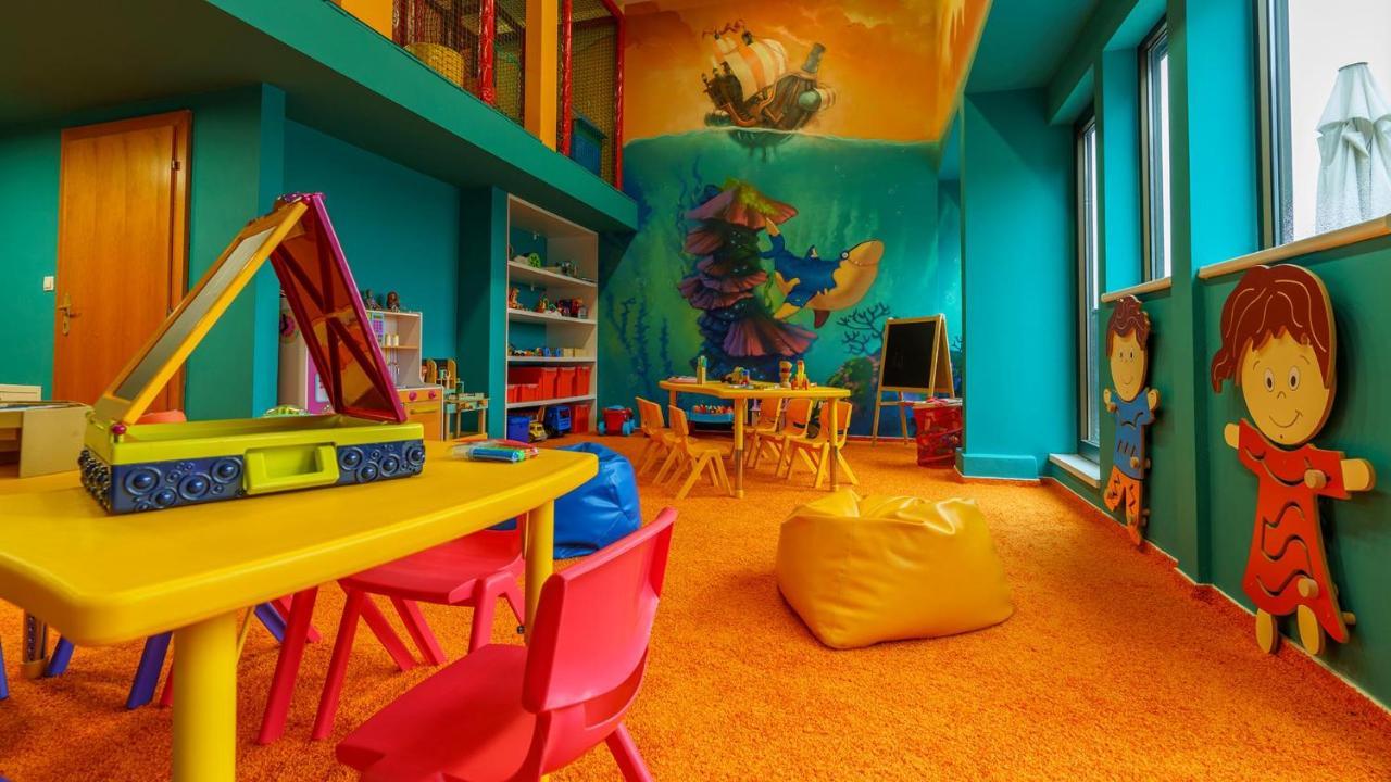 Hotel Aquacity Seasons Poprad Buitenkant foto