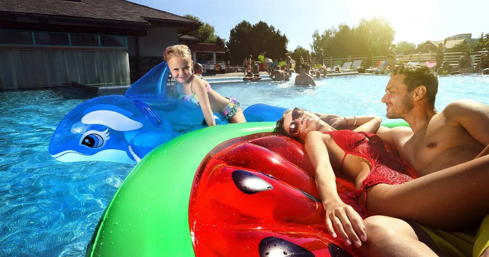 Hotel Aquacity Seasons Poprad Buitenkant foto