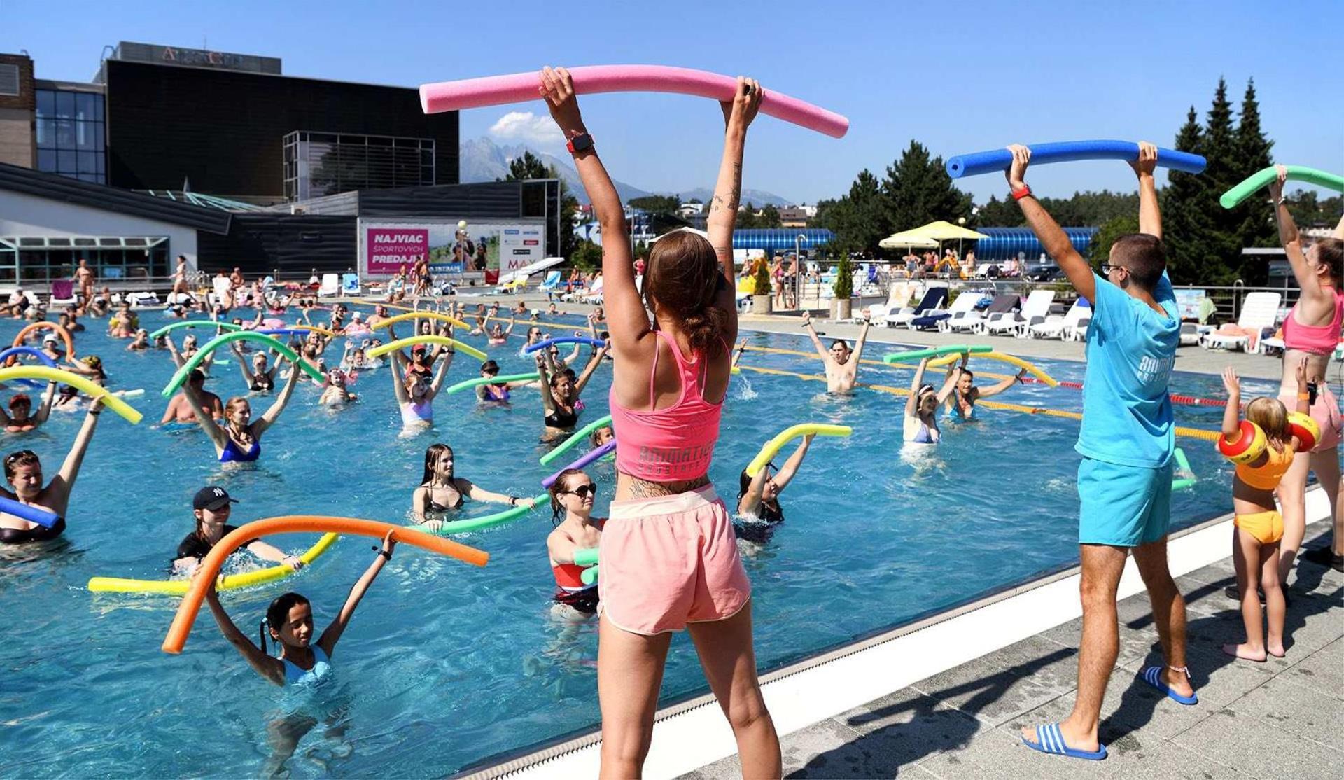 Hotel Aquacity Seasons Poprad Buitenkant foto