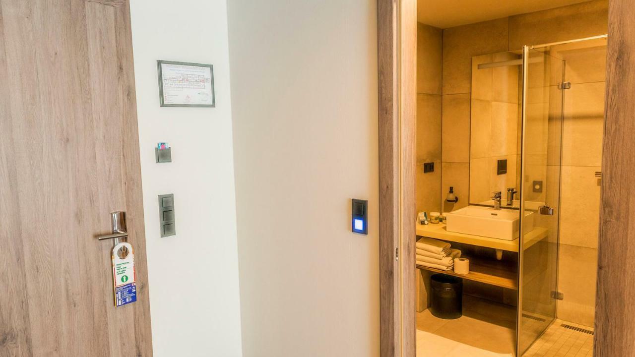 Hotel Aquacity Seasons Poprad Buitenkant foto